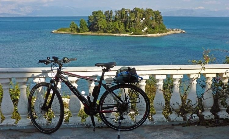 Ciclismo – Intorno alla vecchia città di Corfù